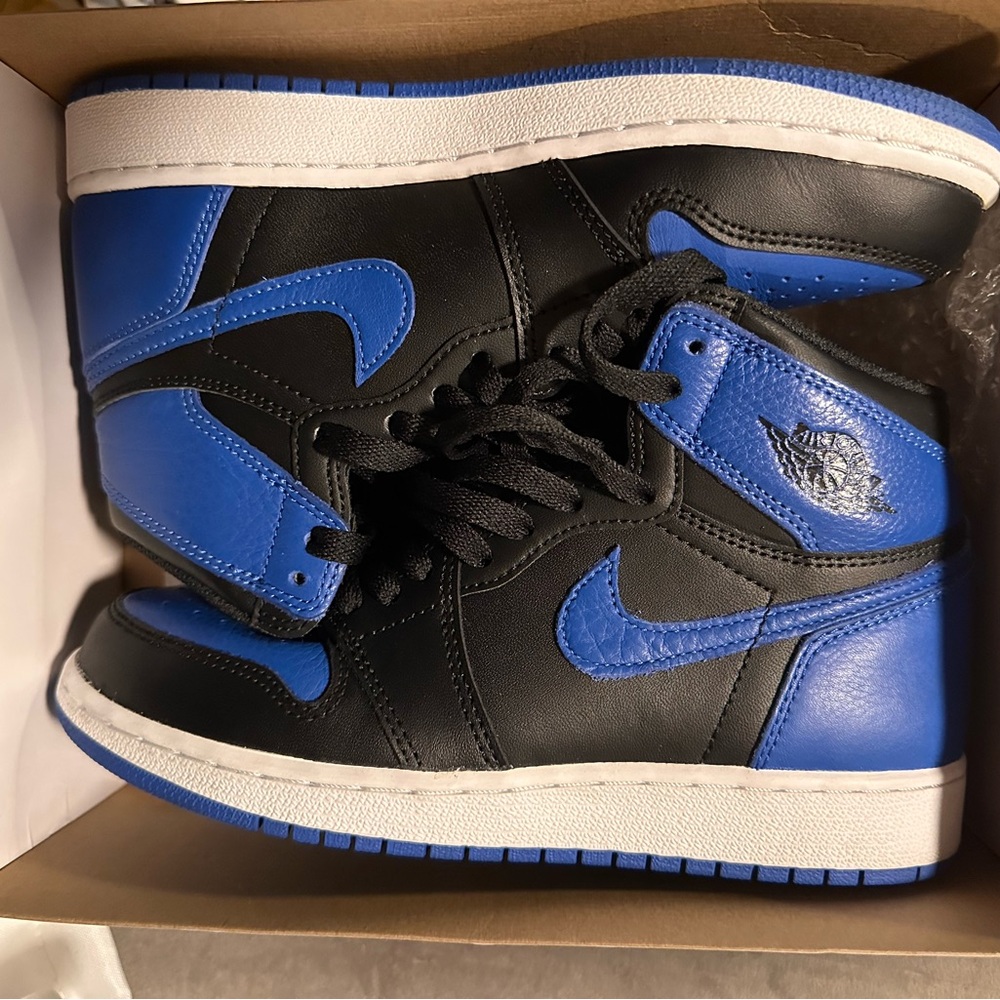 Nike Men's Black and Blue Sneakers